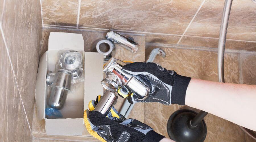 Professional gutter cleaning in Hillside, CO